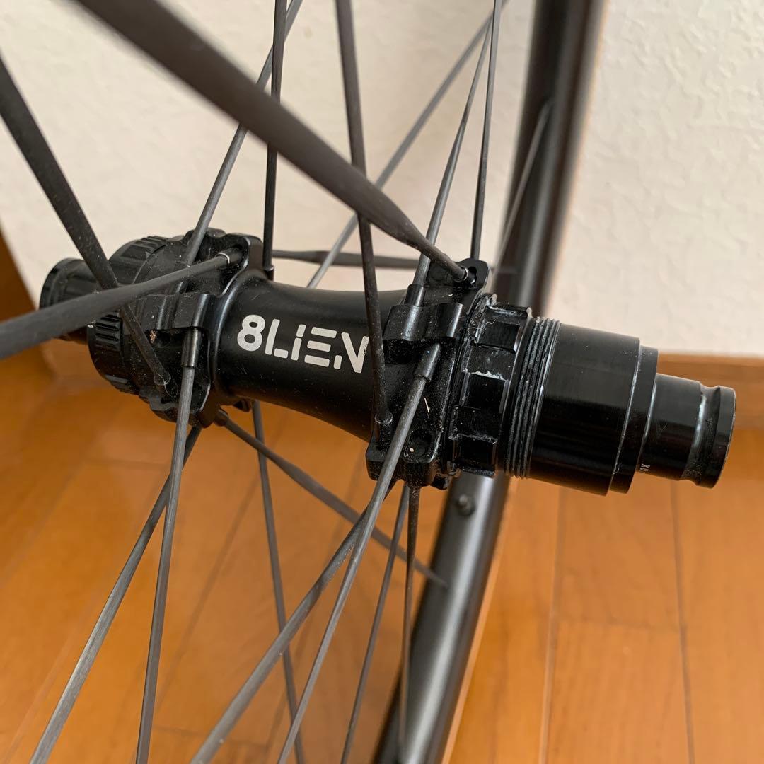 ロードバイクカーボンホイール8LIEN L5W パナレーサータイヤTPUチューブ