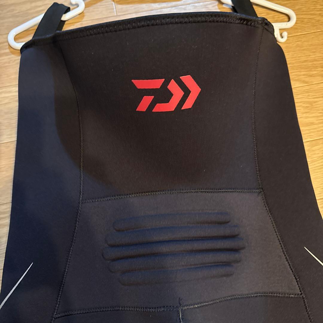 Daiwa 鮎タイツ 黒/赤 スリムフィット