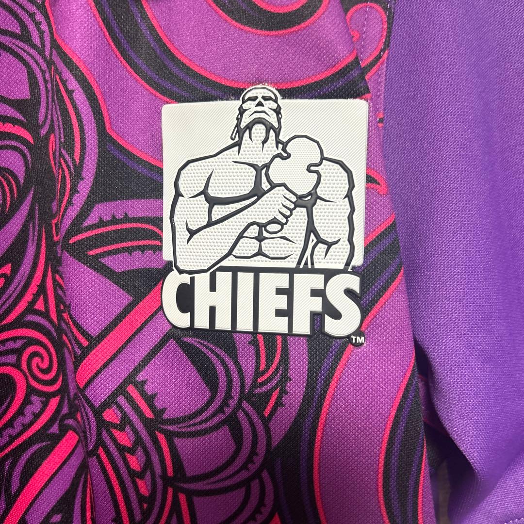 ★新品タグ付き★ adidas chiefs アディダス　tシャツ