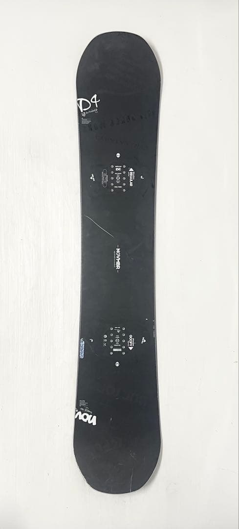 NOVEMBER D4 21-22 スノーボード　ノベンバー　150cm 美品
