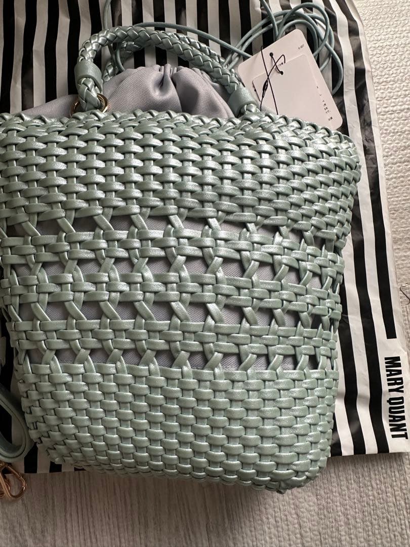 MARY QUANTアミコミデイジーポイント 2WAYミニトート（パールブルー）