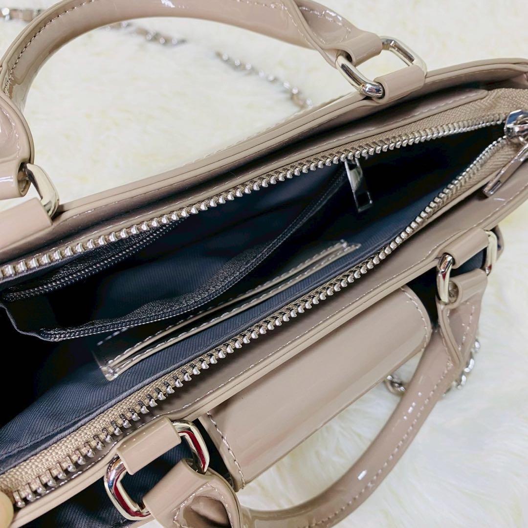 極美品✰RIU エナメル キルティングバッグ ショルダーバッグ