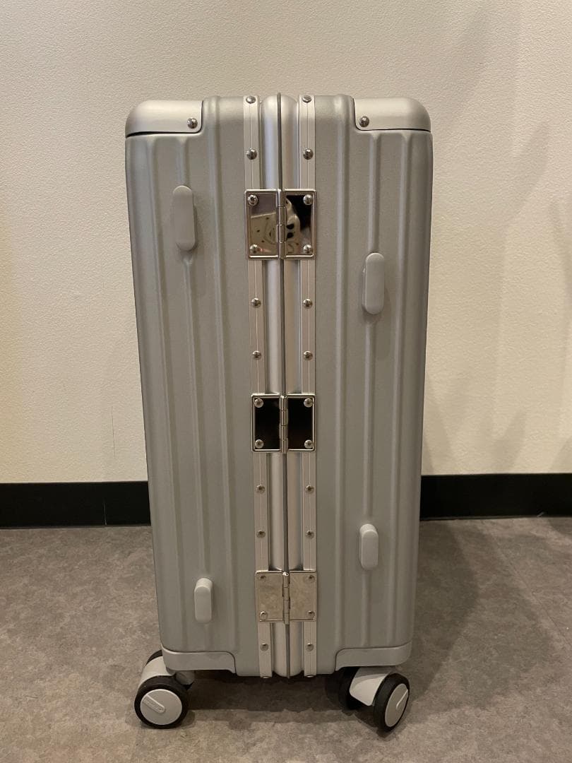 リベティ多機能キャリーケース【マットシルバーSサイズ】60