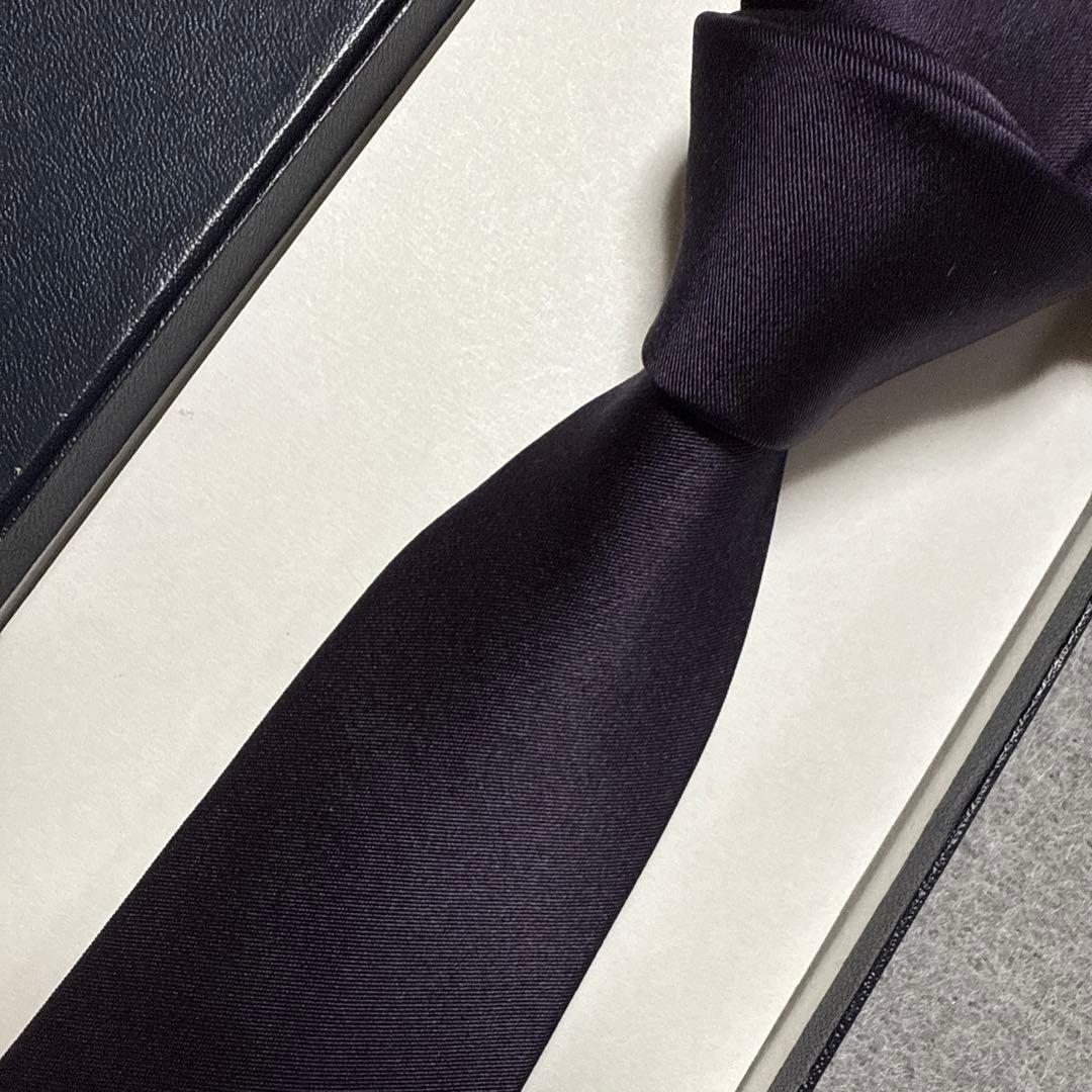 ディオール　ネクタイ　濃紫　無地　シルクジャガード
