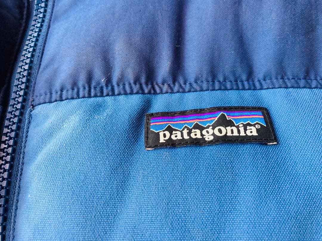 美品 patagoniaリバーシブルビビーダウンベスト
