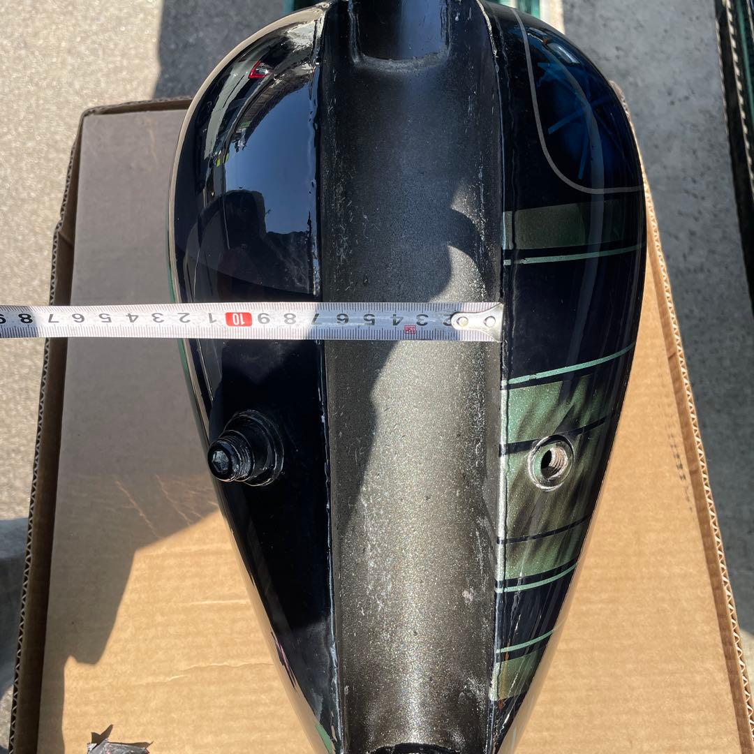 ピーナッツタンク　ショベル