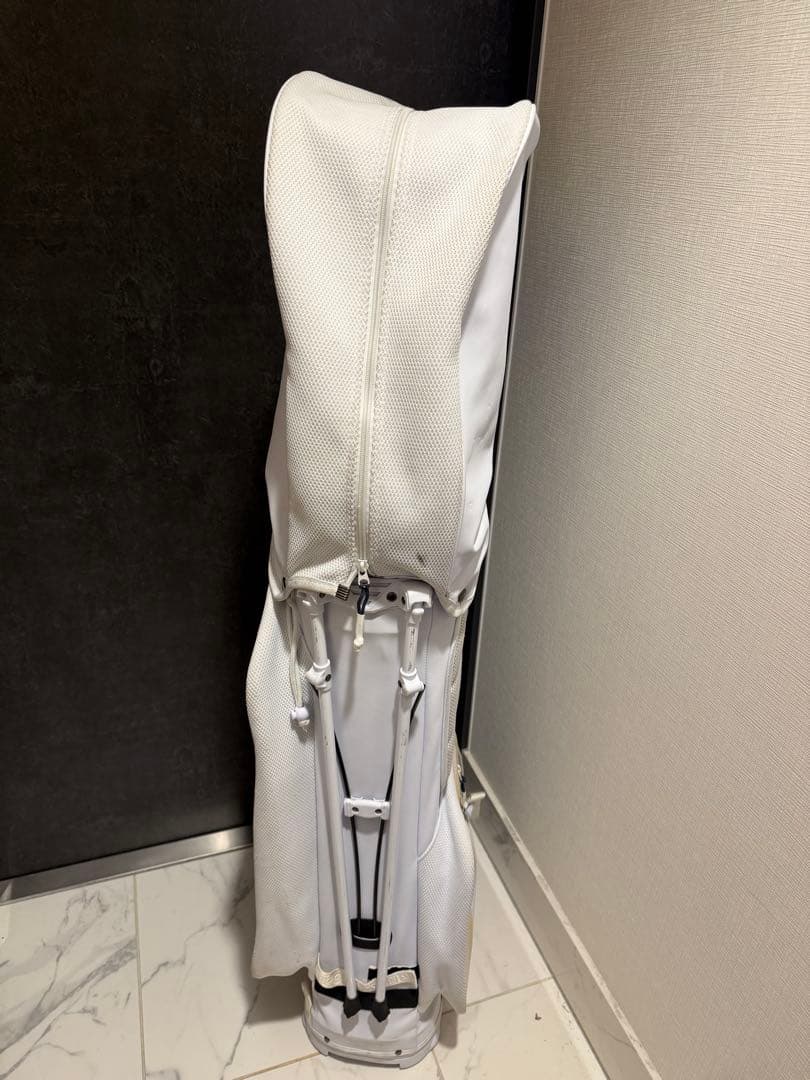 PGG ホワイトゴルフバッグ