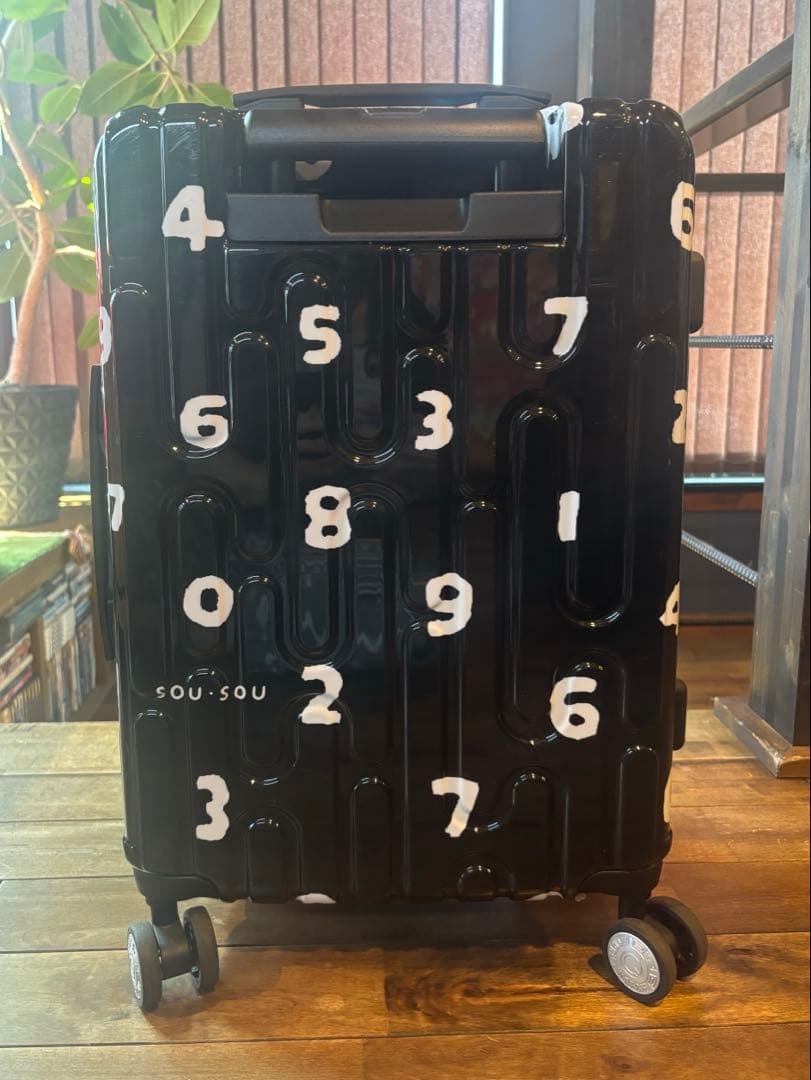 【新品未使用】SOUSOU キャリーケース　スーツケース CENTURION