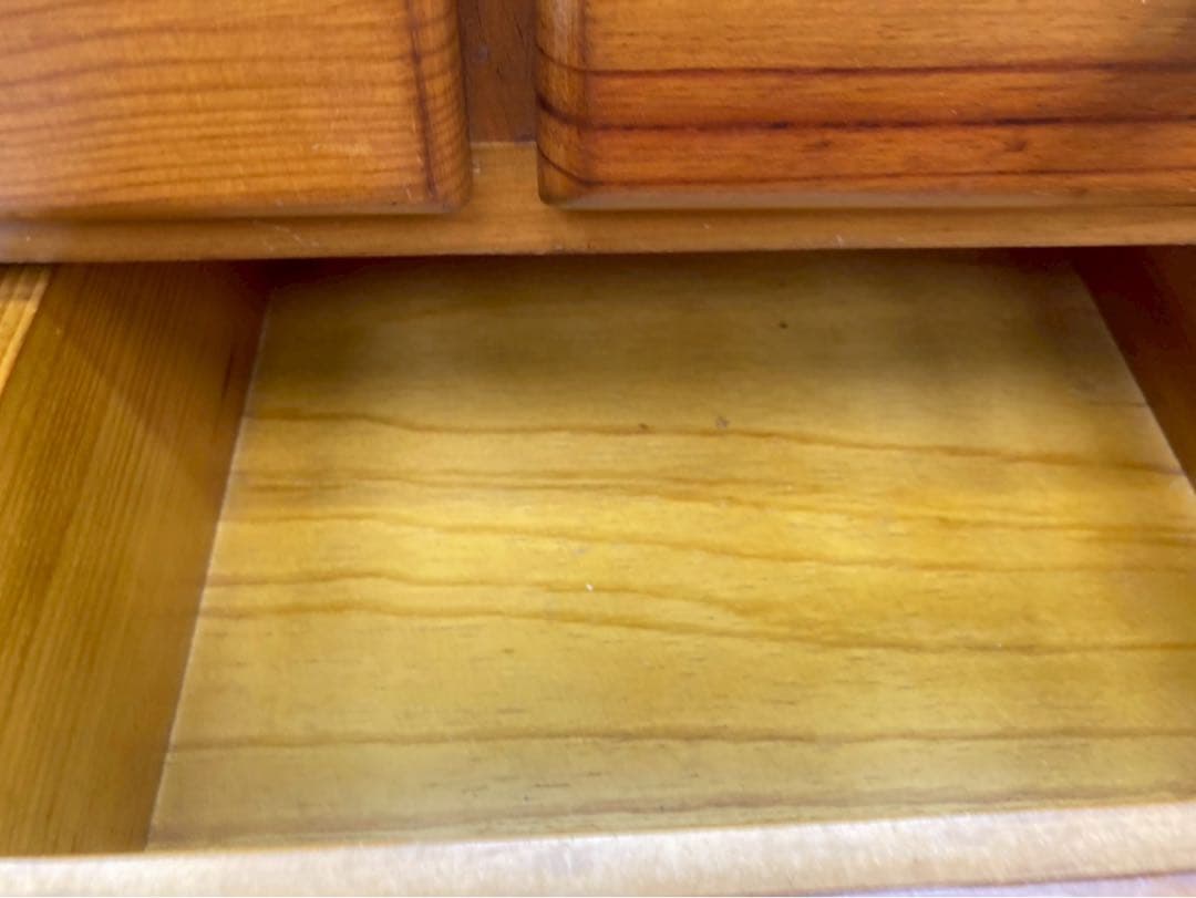 スペイン　バレンシア　パイン無垢材　ヴィンテージ　チェスト　木製キャビネット