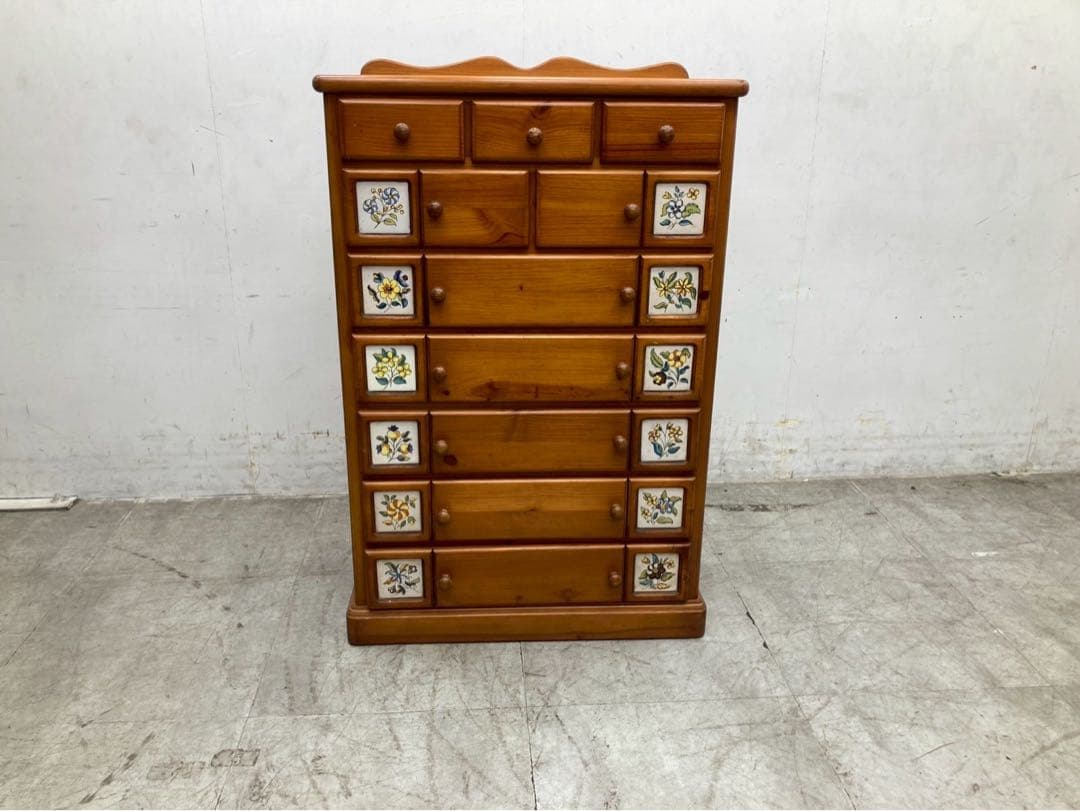 スペイン　バレンシア　パイン無垢材　ヴィンテージ　チェスト　木製キャビネット