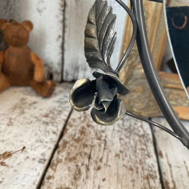 ちま*アイアン フレーム ウォールミラー*フラワー 葉 鉄細工 壁掛け鏡