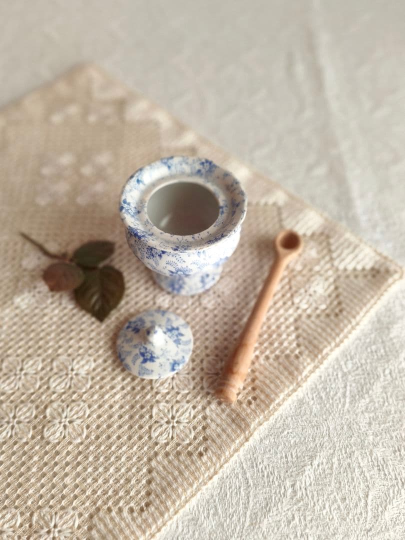 * antique mini ❀ 小さなお花柄 蓋付き ポット