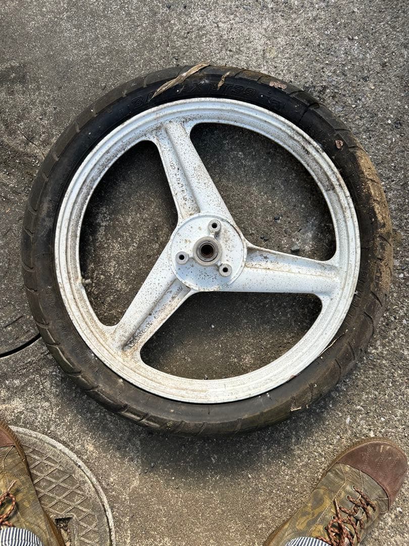 ns50f フロントホイール