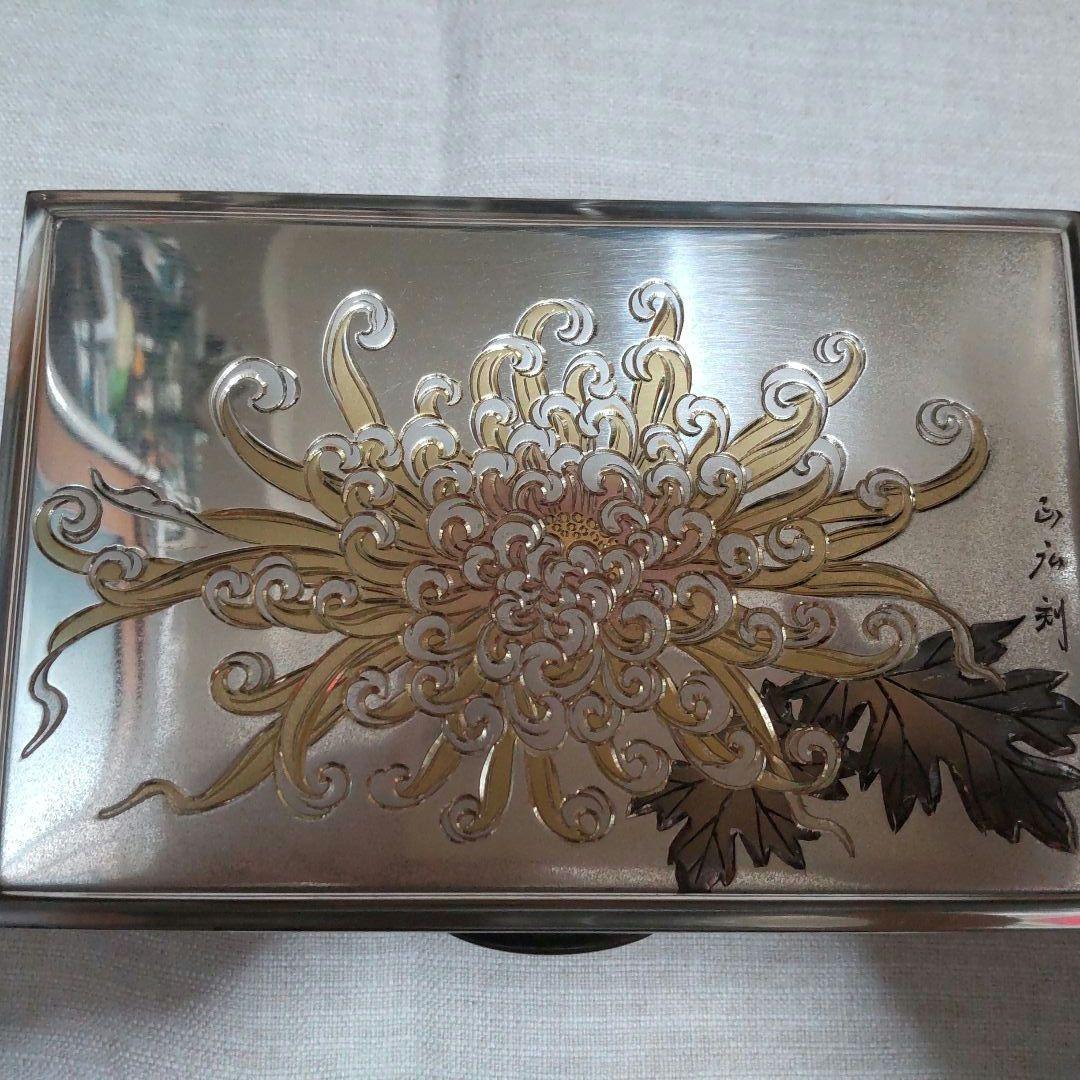 SILVER 銀製 煙草入 新品 宝石箱　正広刻　三越製　菊　草花図