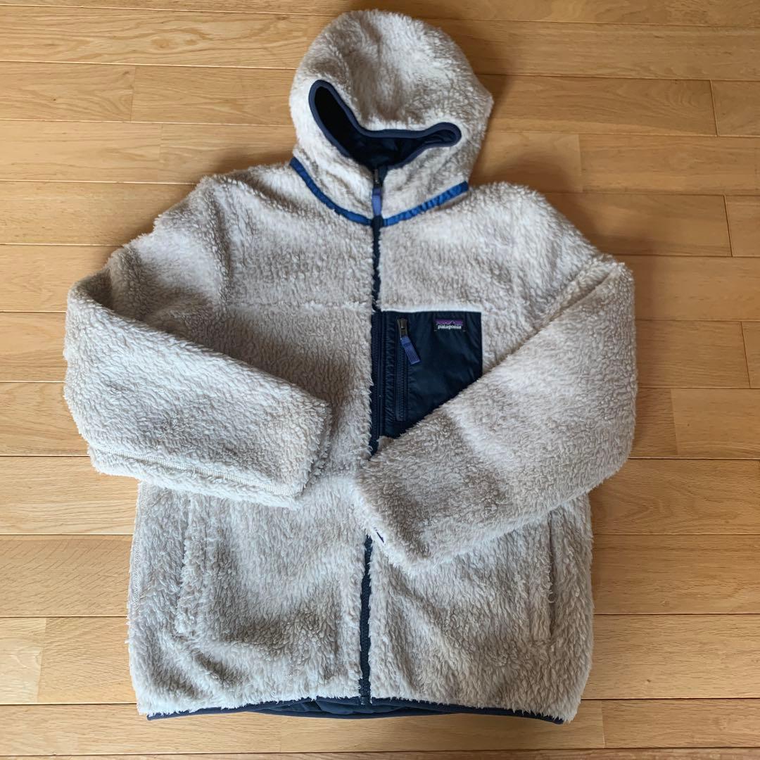 Patagonia フリースリバーシブルフード付きジャケットクリーム色（紺色）