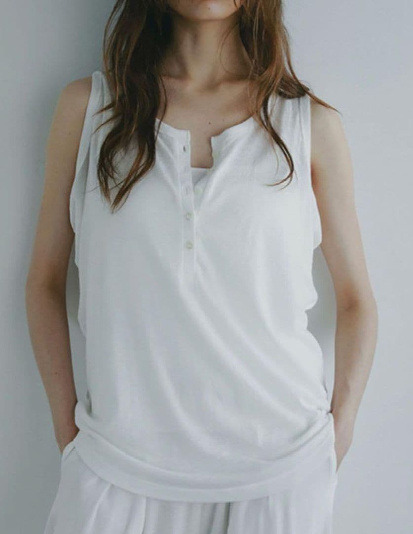 ETRE TOKYO ヘンリーネックエアリータンクトップ　ホワイト