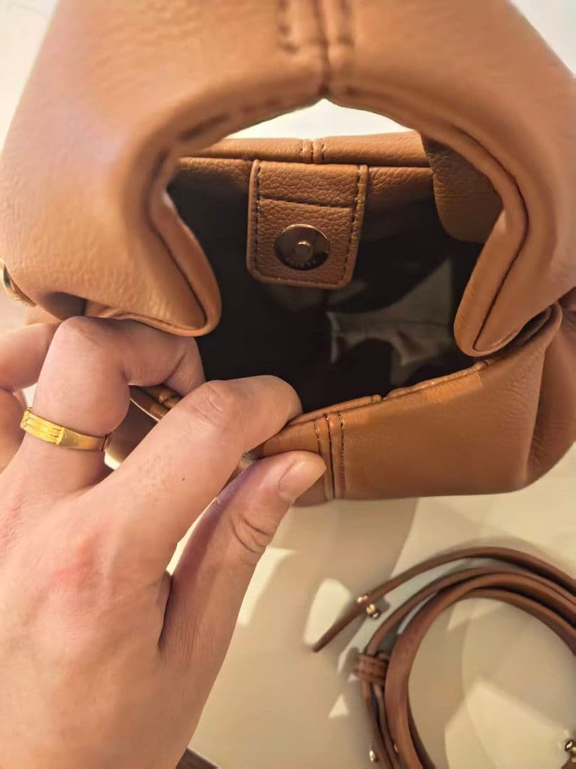 Polene Numero Neuf ショルダーバッグ14x22x12.5cm