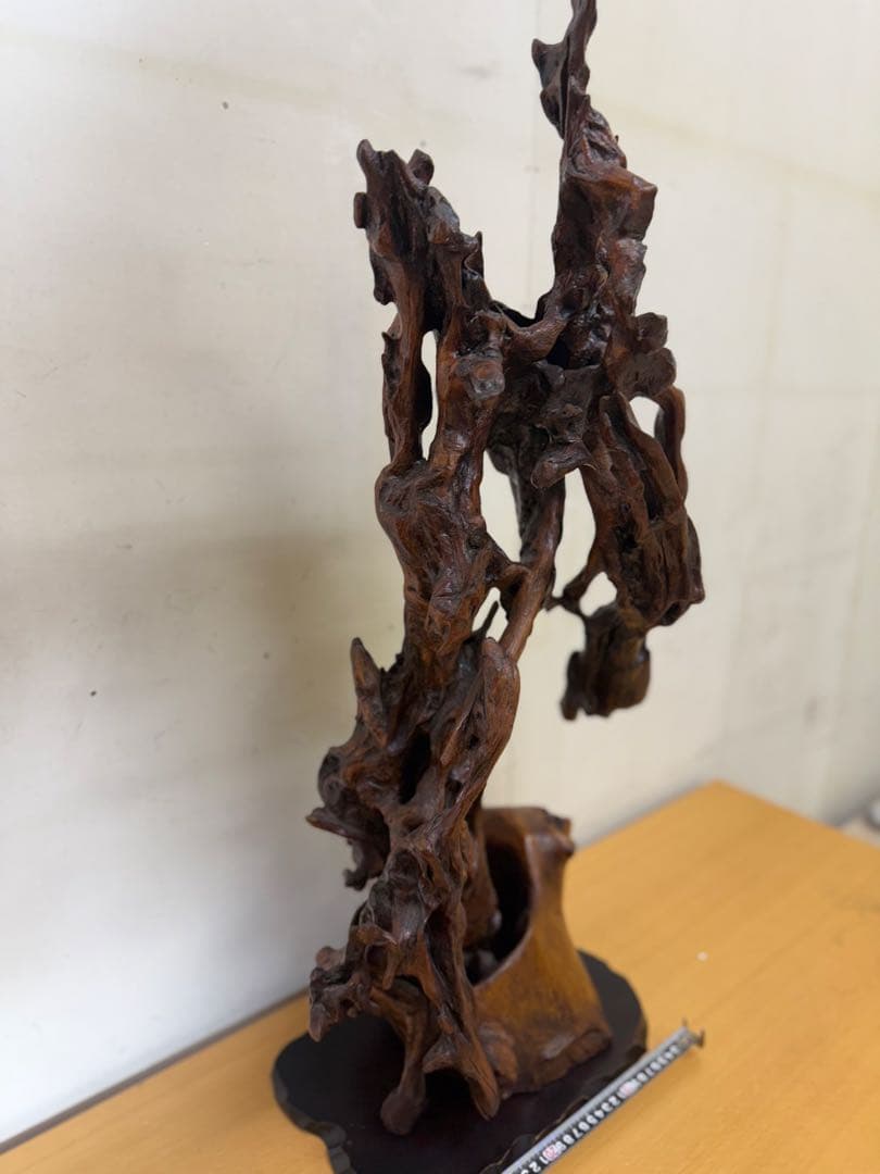 木製抽象彫刻 ダークブラウン