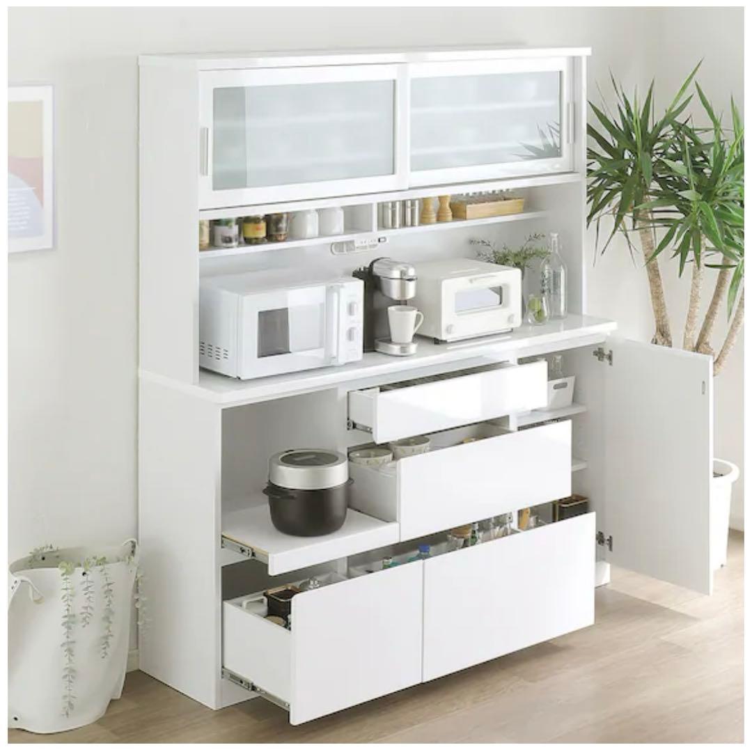 ニトリ　キッチンボード　鏡面仕様　ホワイト　幅160 高さ180