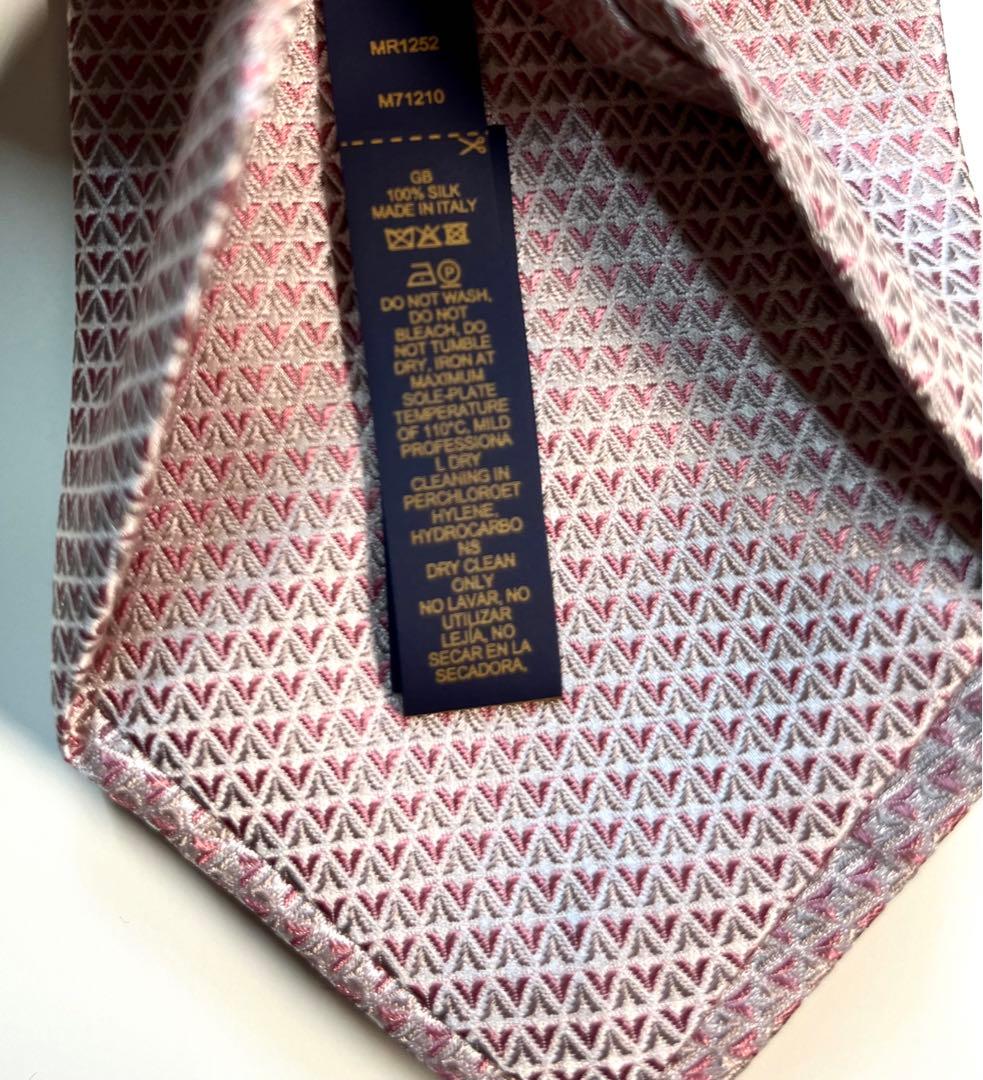 ✨極美品✨LOUIS VUITTON ルイヴィトン　ネクタイ　ダイヤモンドV