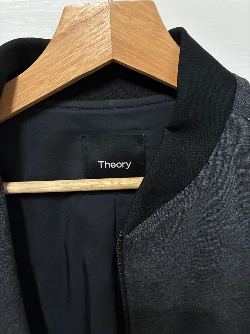 Theory グレー MA-1ジャケット