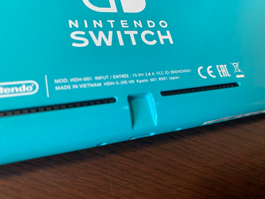 ニンテンドー　スイッチ　ライト