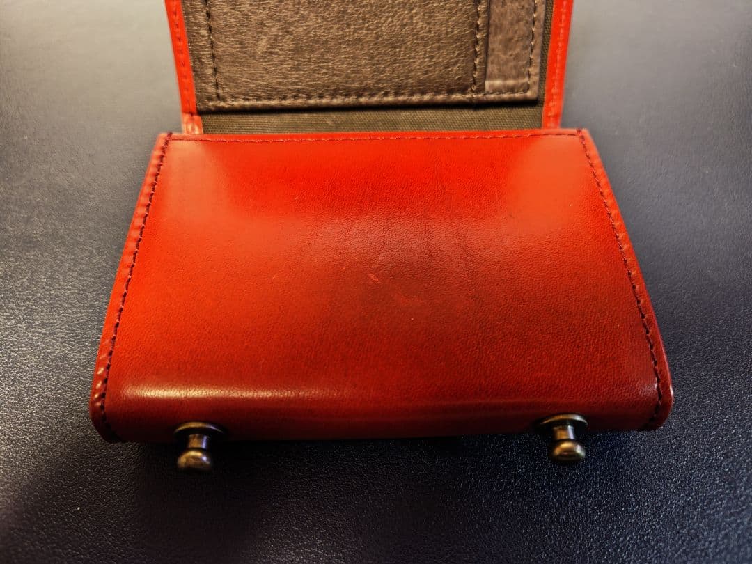 m+エムピウミッレフォッリエⅡ P25 ブスケット ロッソ