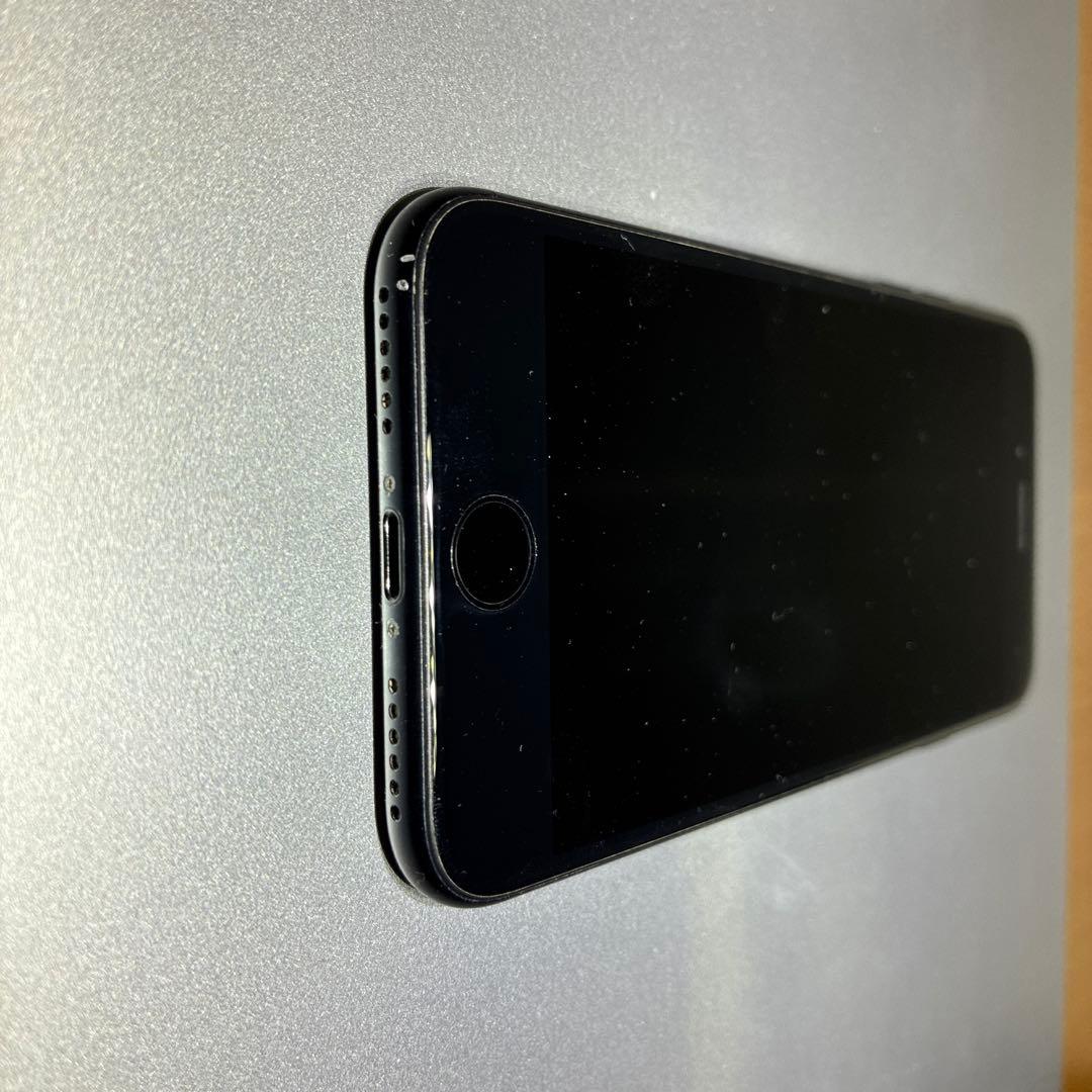 iPhone SE 第二世代　64GB ブラック　ホームボタン