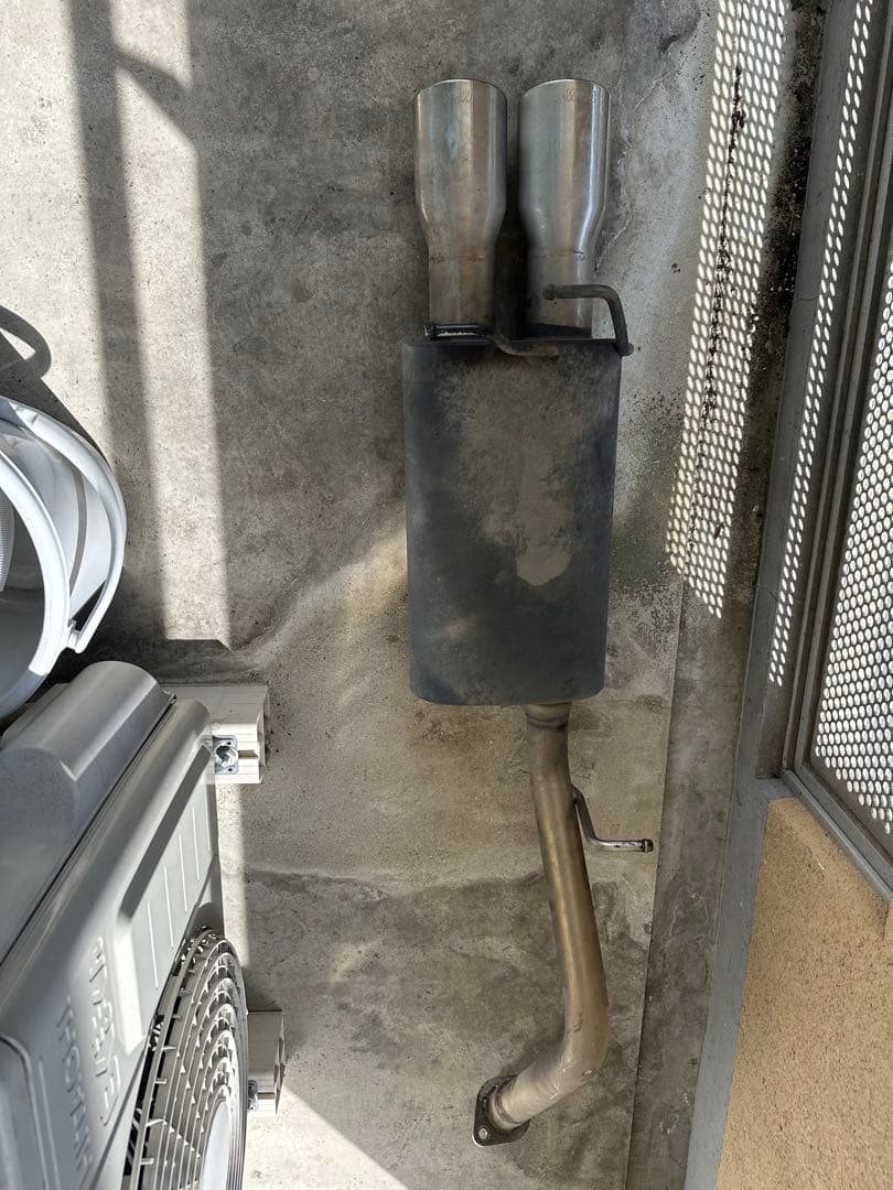 プリウス30 TOMSマフラー