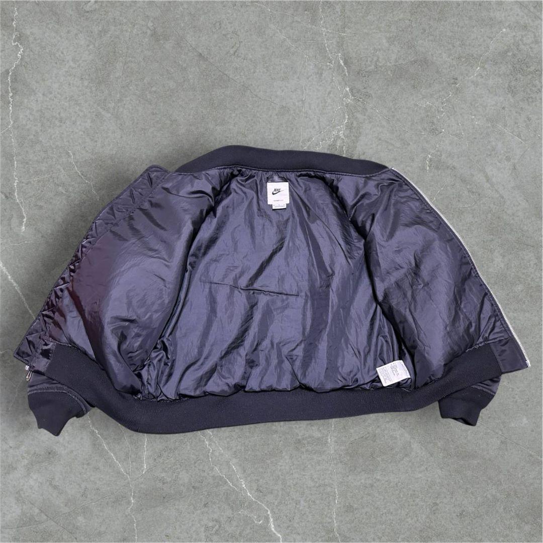 NIKE 背面ロゴ ボンバージャケット MA-1 メンズ 黒 短丈 ダウン