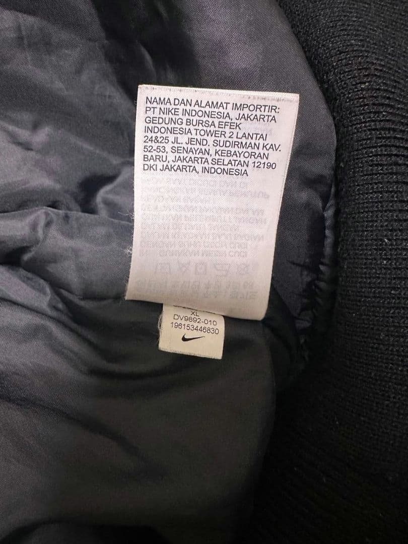 NIKE 背面ロゴ ボンバージャケット MA-1 メンズ 黒 短丈 ダウン