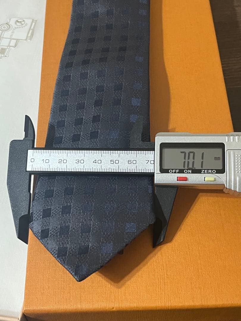 【最終値下】本体のみルイヴィトンネクタイ