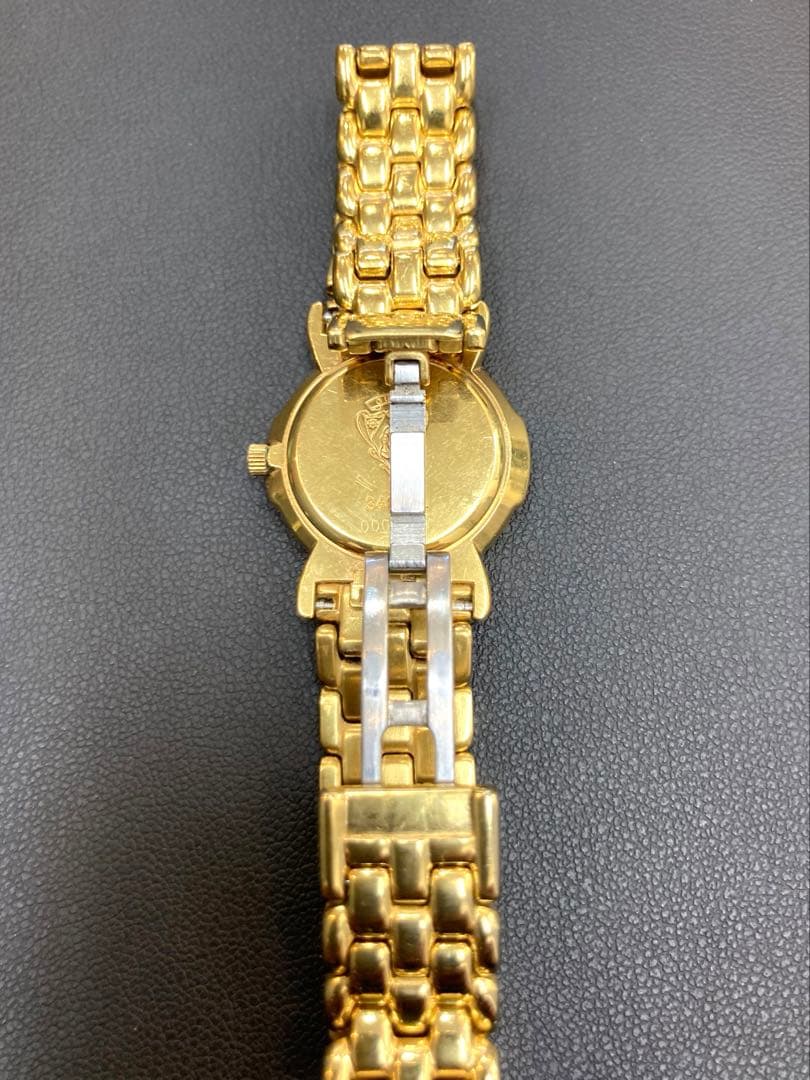 1/10まで出品‼️GUCCIグッチ腕時計(クォーツ) 文字盤シェル電池新品