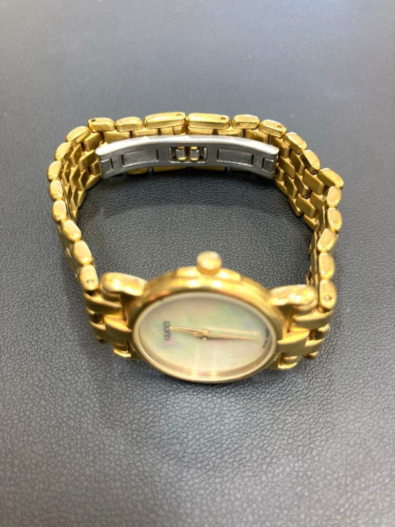 1/10まで出品‼️GUCCIグッチ腕時計(クォーツ) 文字盤シェル電池新品