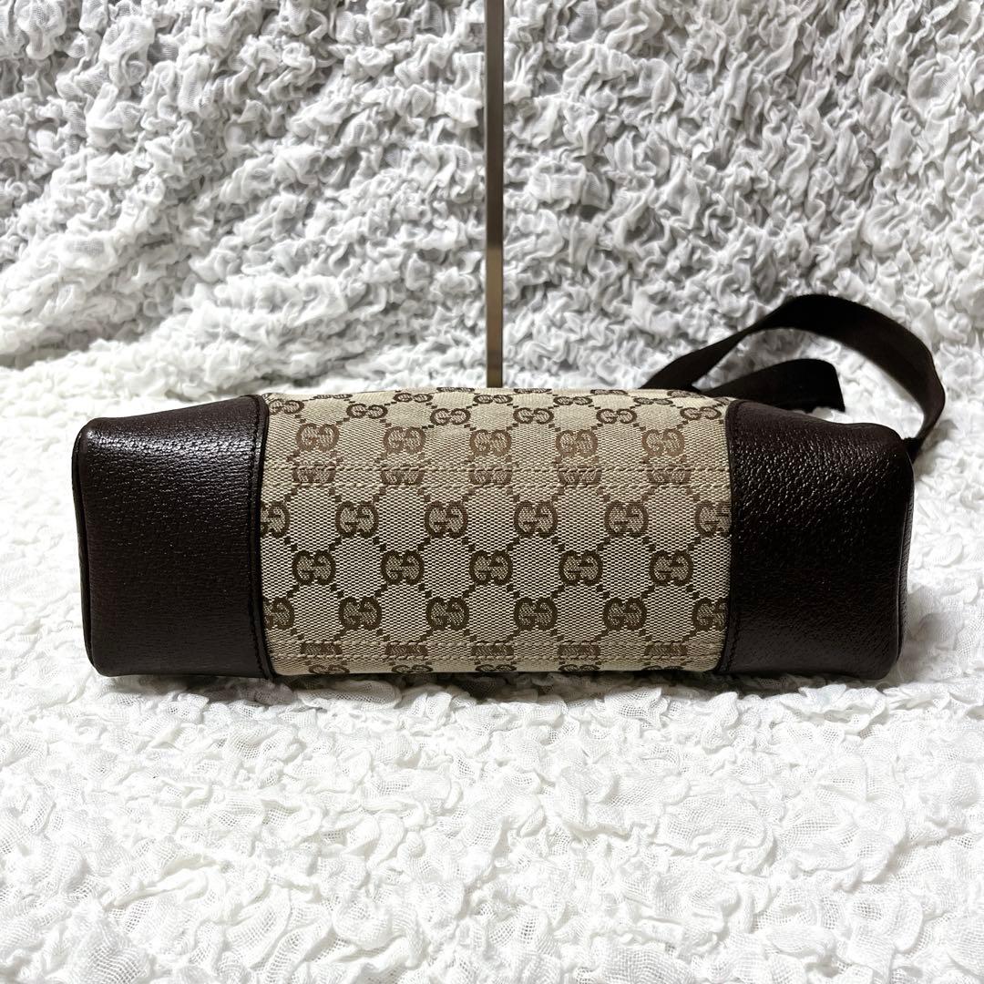 良品✨グッチ ショルダーバッグ GG柄 スクエア キャンバス　肩掛け　ベージュ
