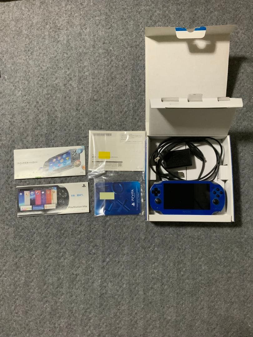 PSVita ブルー 本体 PCH-1000 メモリーカードとソフト2つ付き