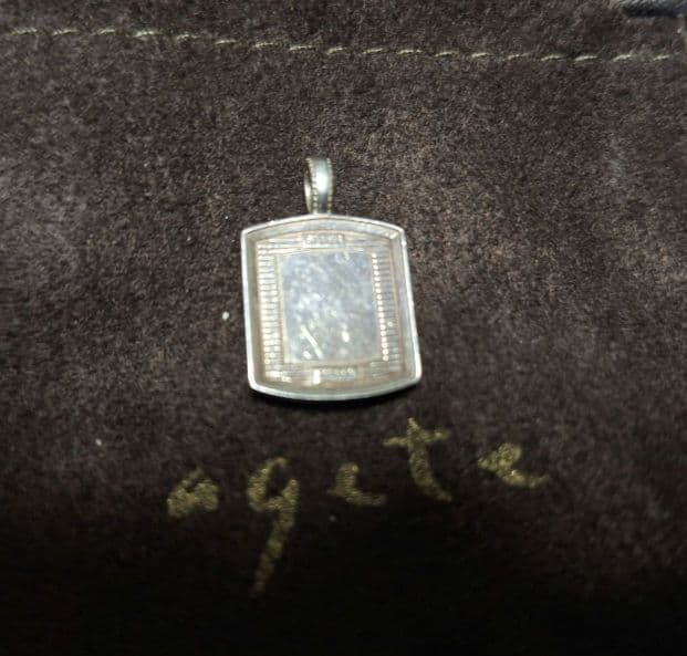 アガット　agete 　ローマンガラス　チャーム