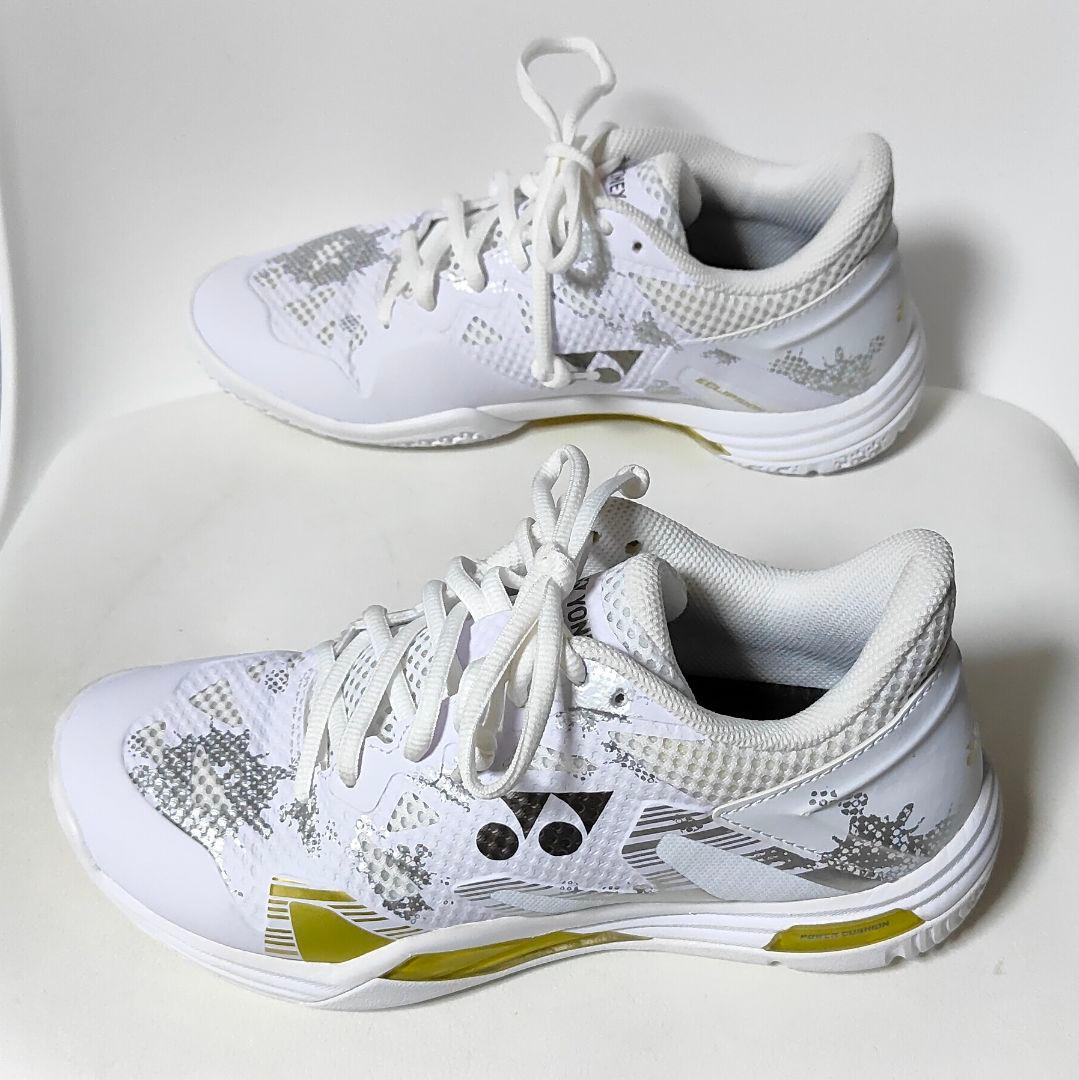 ヨネックス　パワークッション エクリプションZ 24.5cm SHBELZ3M