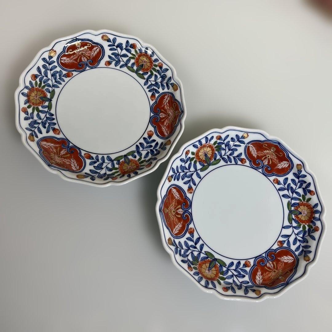 源右衛門　古伊万里風錦唐花紋　銘々皿２枚 18センチ