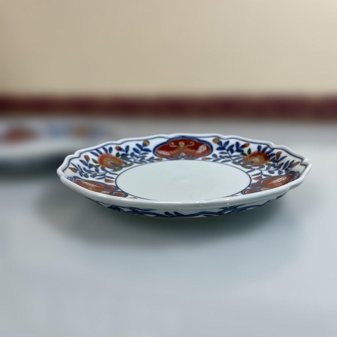 源右衛門　古伊万里風錦唐花紋　銘々皿２枚 18センチ