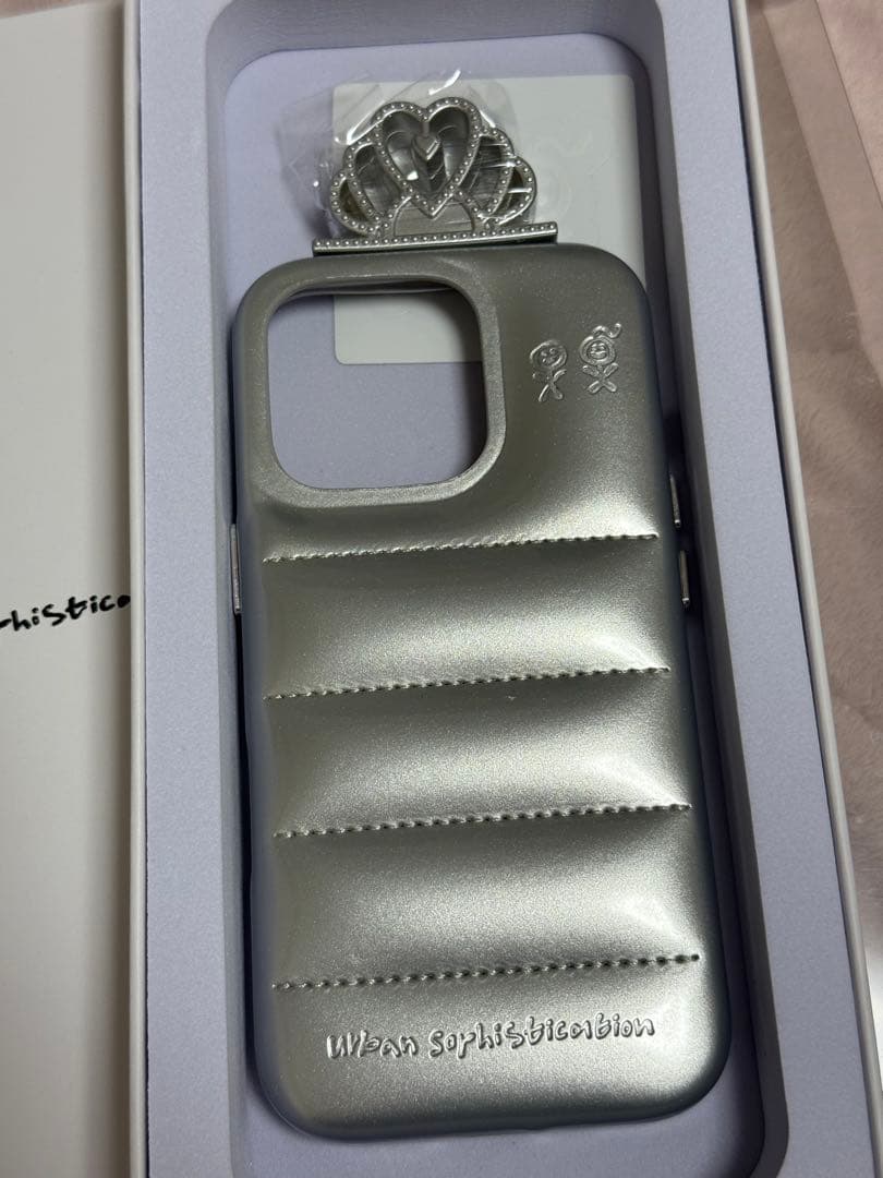 Urban Sophistication iPhoneケース16pro ティアラ