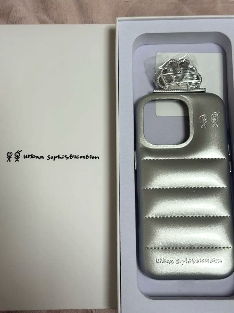 Urban Sophistication iPhoneケース16pro ティアラ