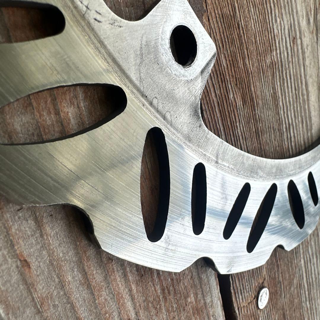 GSX-R125 ブレーキディスク　ウエイブ スリット