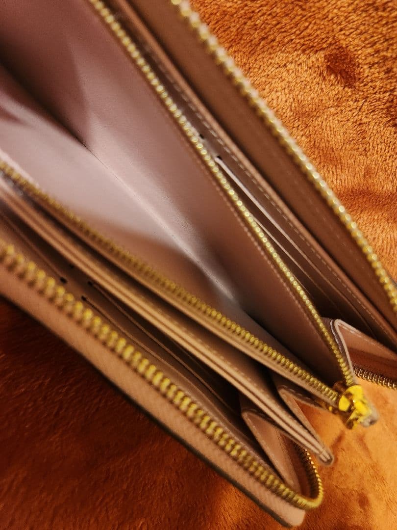 Louis Vuitton ヴェルニ　ジッピーウォレットピンク 長財布