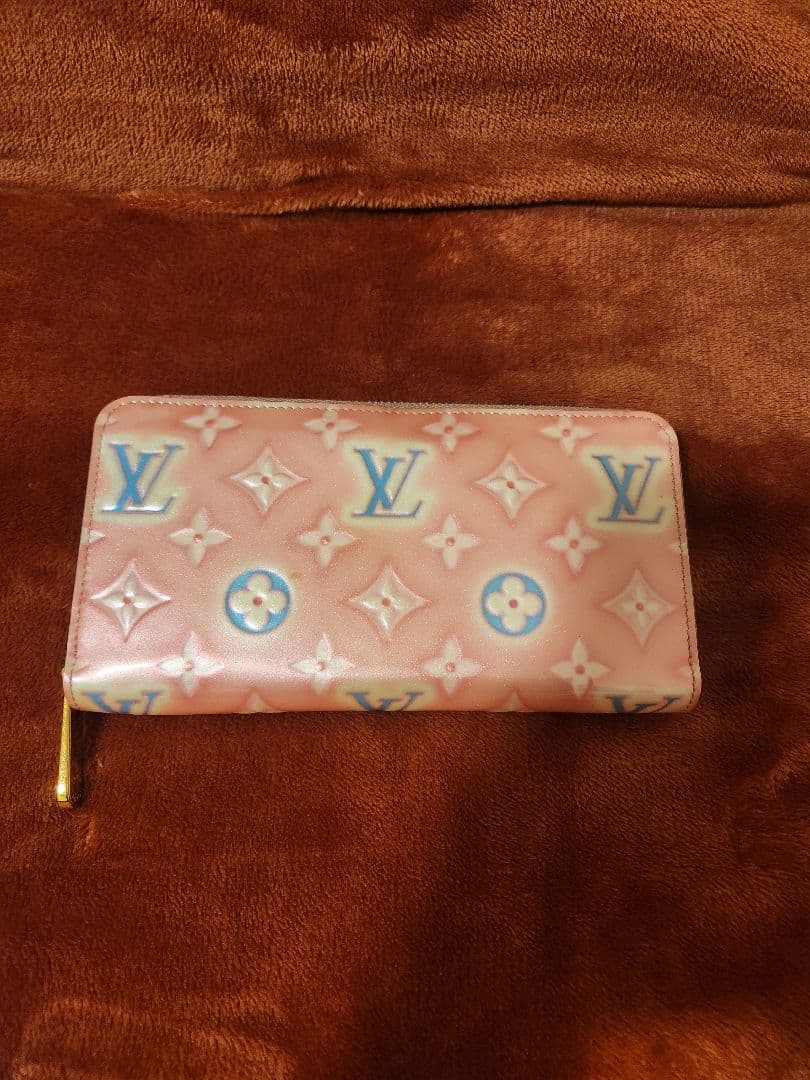 Louis Vuitton ヴェルニ　ジッピーウォレットピンク 長財布