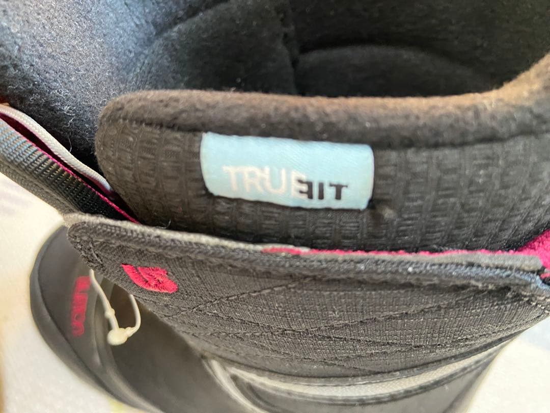 バートン女性用 スノーボードブーツ ブラック