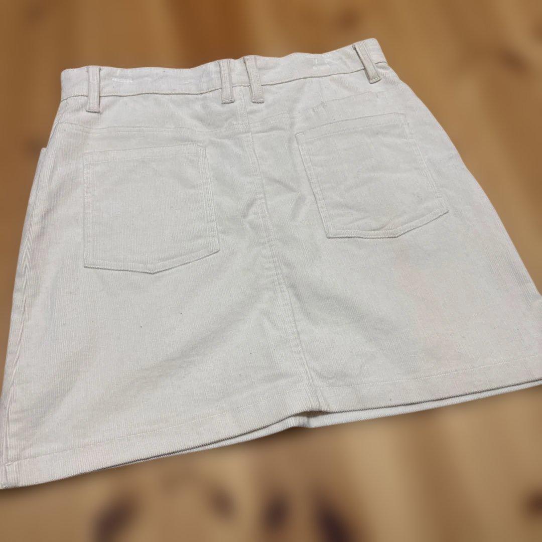 チャンピオン　スウェットシャツとコーデュロイスカートセットアップ