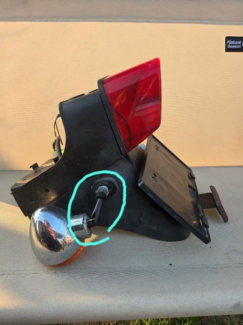 ゼファー純正 テールランプ ナンバープレートホルダー