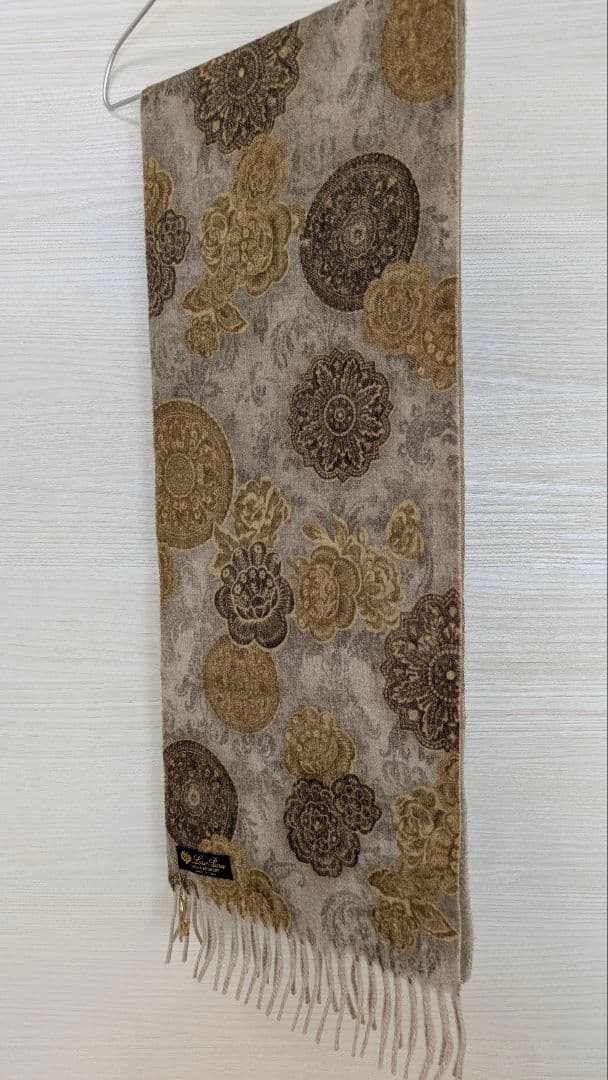 【謹賀新年】Loro Piana 100% Cashmere 　超美品