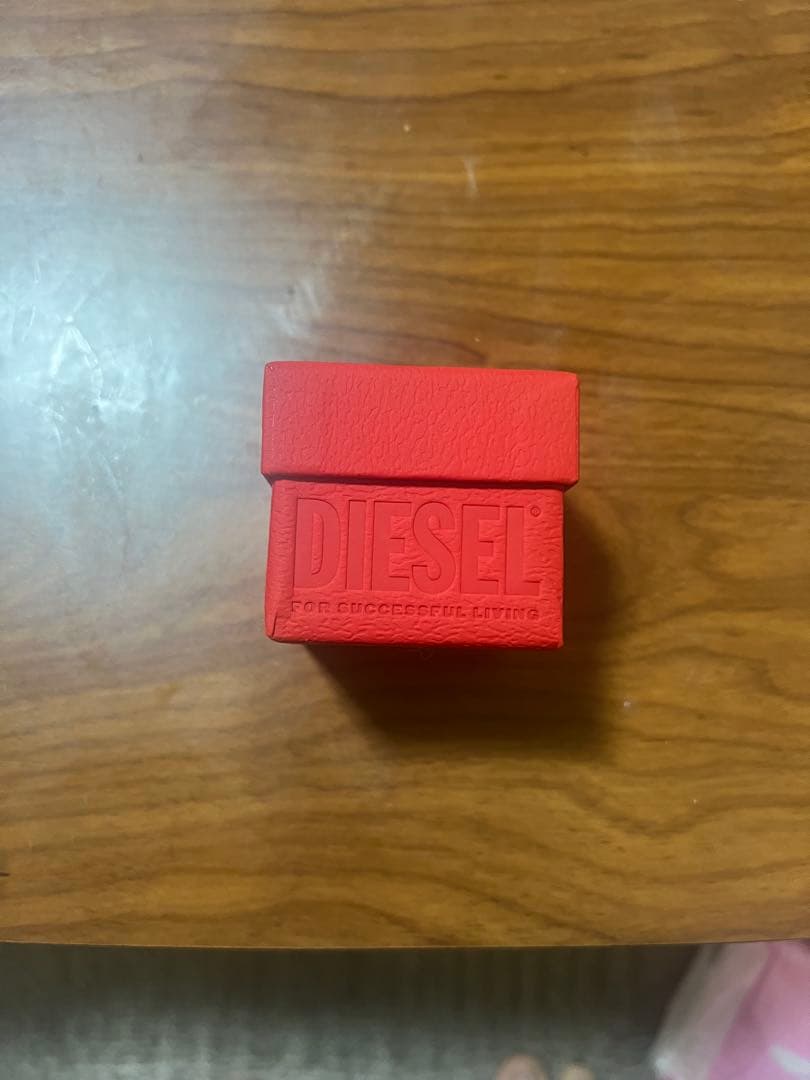 DIESEL レッドボックス付きアクセサリー